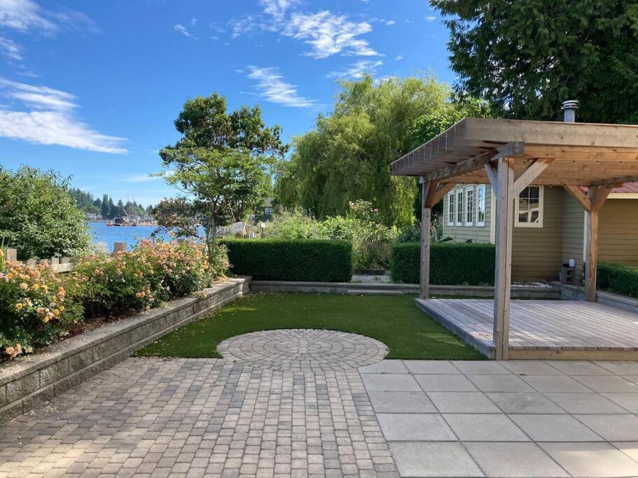 Villa Iconic 3-Story Waterfront 'Marina House' W/ View Gibsons Exterior foto