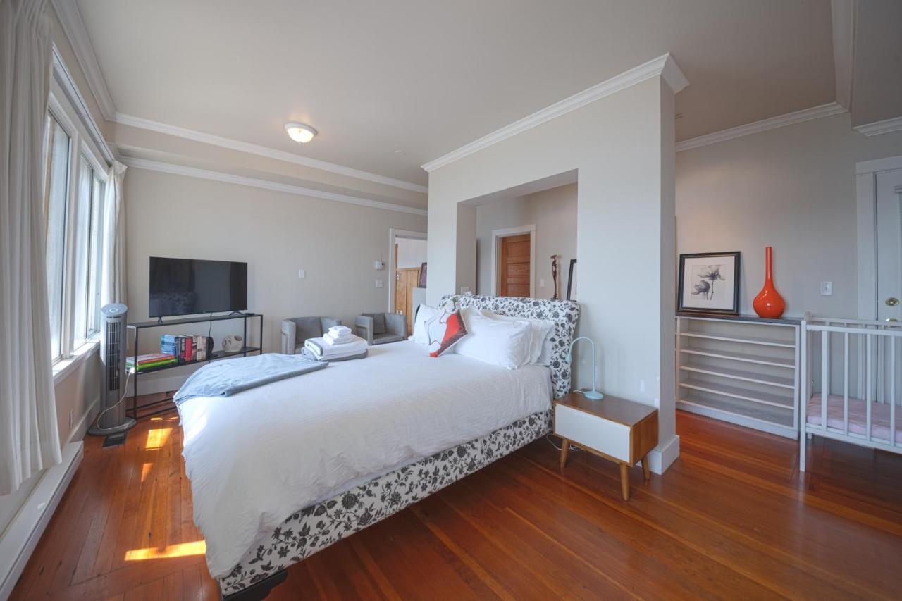 Villa Iconic 3-Story Waterfront 'Marina House' W/ View Gibsons Exterior foto
